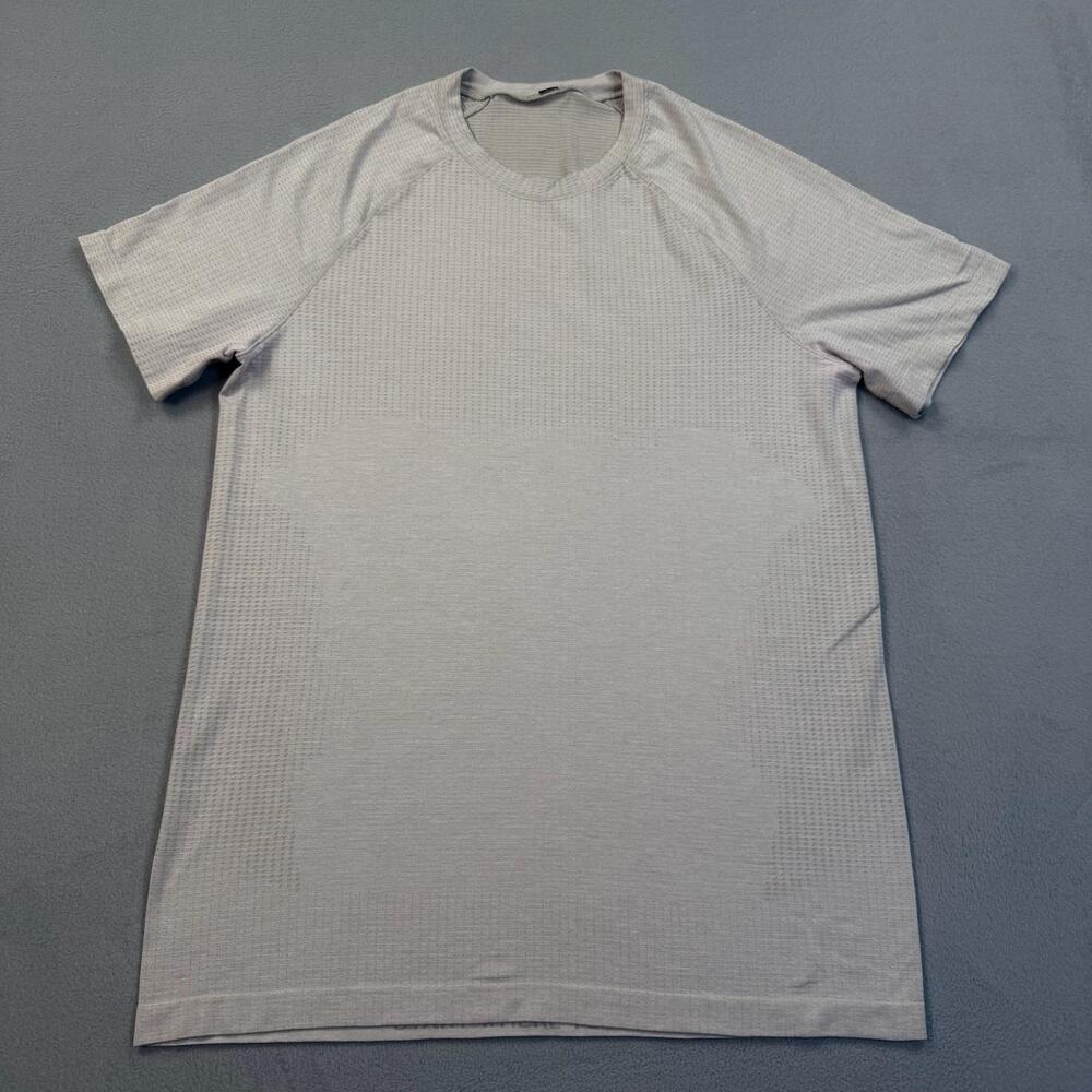 Lululemon Shirt Mens Small Beige Short Sleeve Lightweight Athletic Tee Top